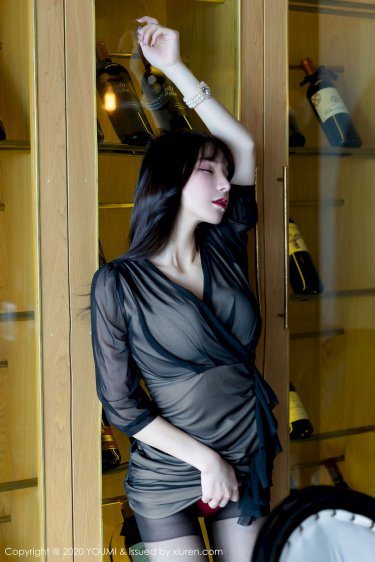 女班主任乖乖地接受我的调教