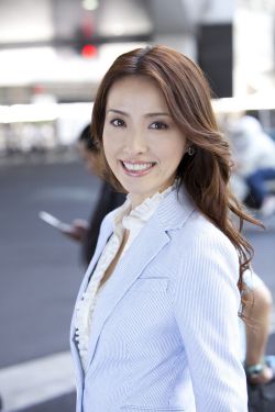 鬼妻墓中来